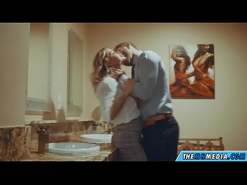 ❤️ Kapag ang isang busty blonde seduces sa isang pampublikong banyo ❤️ Sex sa tl.courseclass.ru